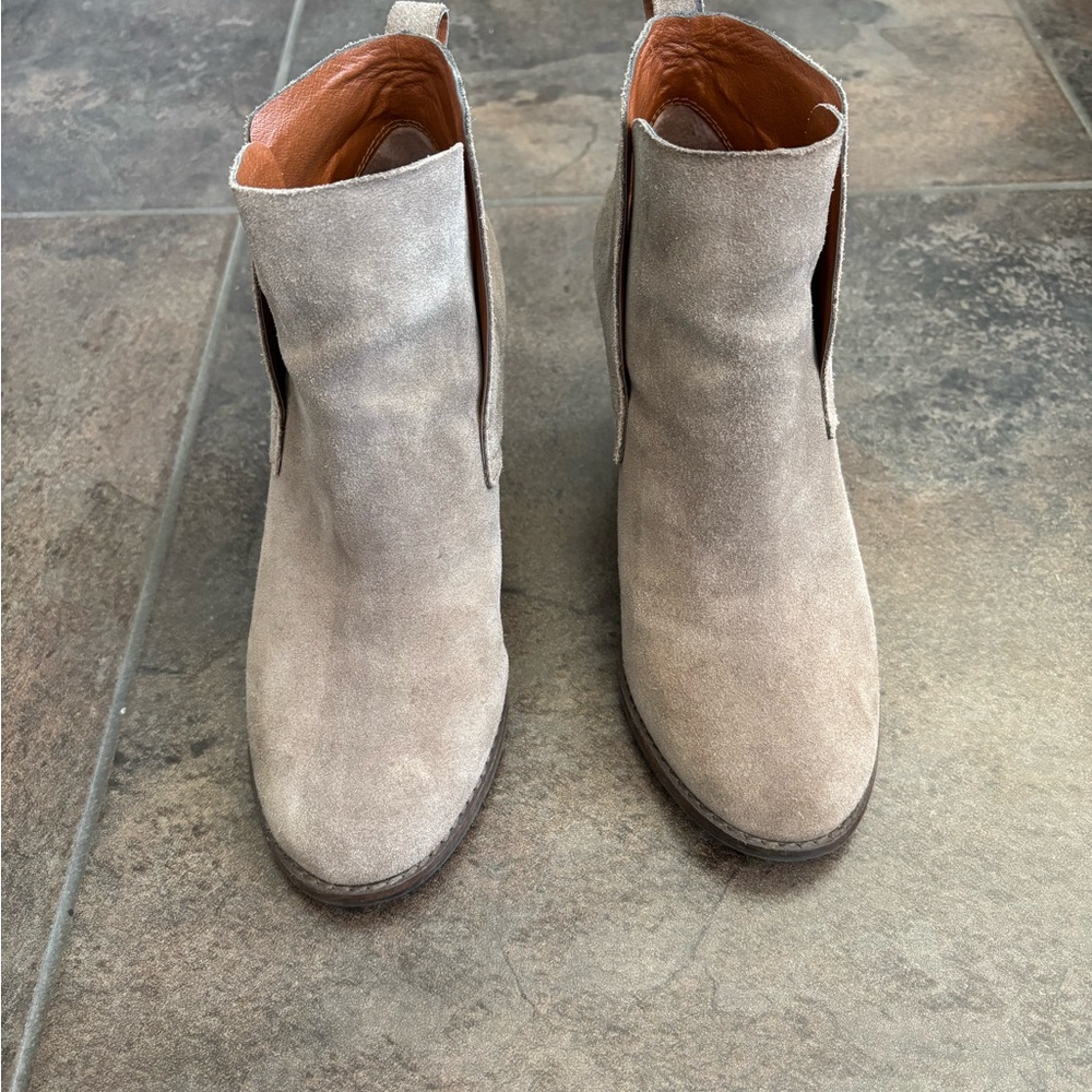 Lucky Brand Tan Suede Ankle Booties